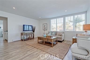 Detail Gallery Image 2 of 10 For 6028 S Pacific Coast, Redondo Beach,  CA 90277 - 2 Beds | 2 Baths