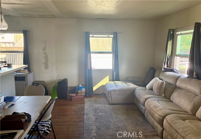 Detail Gallery Image 11 of 46 For 2539 E 219th Pl, Carson,  CA 90810 - 2 Beds | 1 Baths