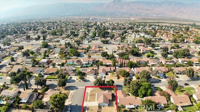 914 Gail Avenue, Redlands CA: https://media.crmls.org/medias/1a8a1b96-3baf-4acf-a6dd-4474a708bb85.jpg