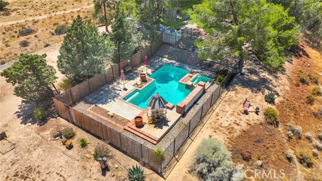 6375 Arrowhead Lake Road, Hesperia CA: https://media.crmls.org/medias/1a8a6ed6-be60-4fa4-95a7-445e87863cf7.jpg
