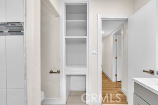 https://media.crmls.org/medias/1a8a83ce-b623-44c5-8be3-285e382d960c.jpg?preset=X-Large