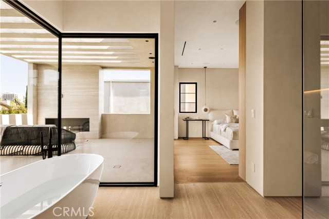4724 Lemona Avenue, Sherman Oaks CA: https://media.crmls.org/medias/1a8a9e1c-7f07-495c-9cd1-4b3d437917b8.jpg
