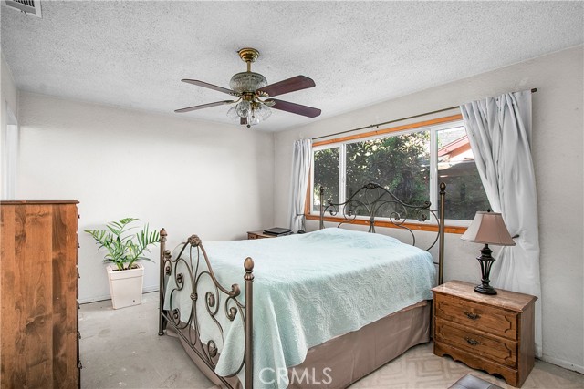 Detail Gallery Image 12 of 50 For 2555 W Atchison St, San Bernardino,  CA 92410 - 4 Beds | 2 Baths