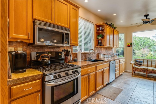 Detail Gallery Image 15 of 41 For 807 Sycamore Canyon Rd, Paso Robles,  CA 93446 - 3 Beds | 2 Baths