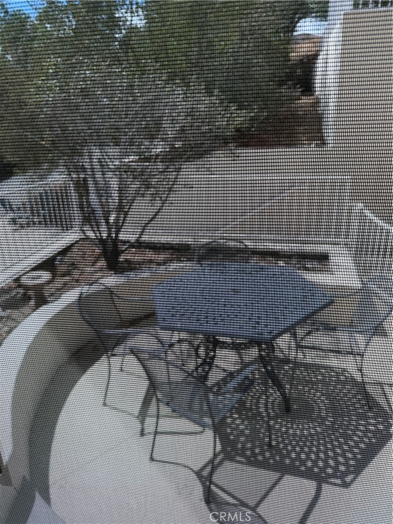 https://media.crmls.org/medias/1a8c70e6-412d-4fb3-860b-fffc6a11c1dd.jpg?preset=X-Large
