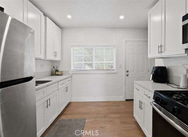 Detail Gallery Image 4 of 10 For 9816 S Hoover St, Los Angeles,  CA 90044 - 1 Beds | 1 Baths