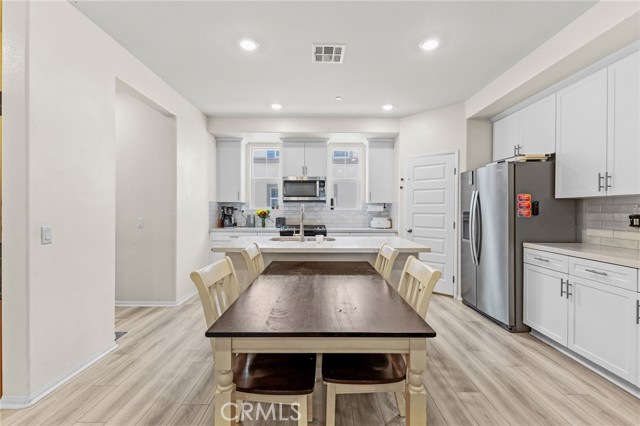 Detail Gallery Image 9 of 31 For 40739 Melrose Dr #248,  Temecula,  CA 92591 - 3 Beds | 3 Baths