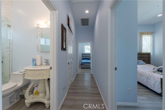 Detail Gallery Image 10 of 27 For 5414 Lake Crest Dr #B,  Agoura Hills,  CA 91301 - 2 Beds | 2 Baths