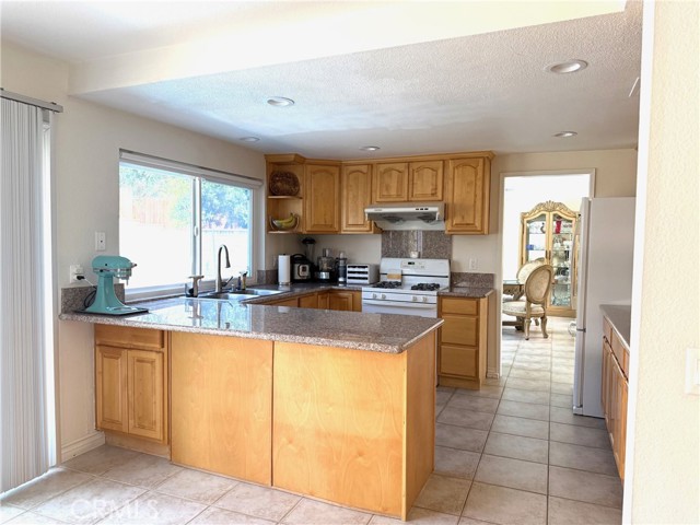 2227 Langspur Drive, Hacienda Heights CA: https://media.crmls.org/medias/1a8ec3c8-3812-401d-b4a0-6618bcfe7260.jpg