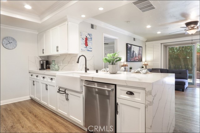 21312 Tupelo Lane, Lake Forest CA: https://media.crmls.org/medias/1a90fdfb-e25b-45b7-9d51-20e169447c01.jpg