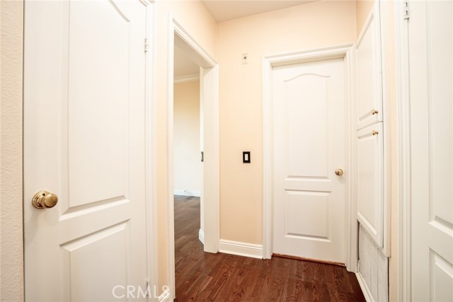 12 Savona Court, Newport Coast CA: https://media.crmls.org/medias/1a9162eb-1d9b-40d2-a7bf-1193866a340f.jpg