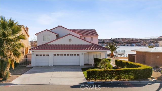 18075 Lakeview Drive, Victorville CA: https://media.crmls.org/medias/1a91ad98-95d4-4594-9a62-0936eba6192d.jpg