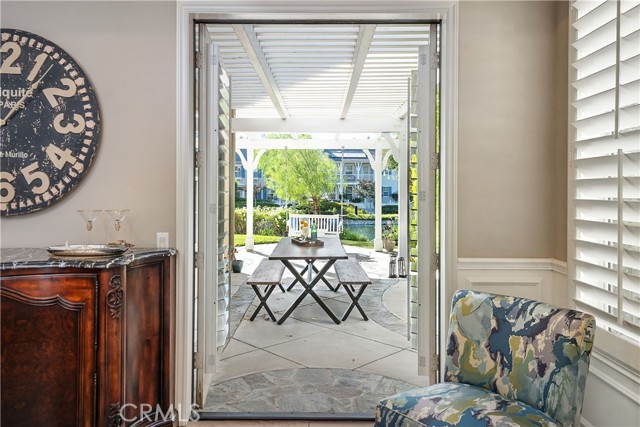 27052 Island Road, Valencia CA: https://media.crmls.org/medias/1a92808a-738e-4e64-9376-442e09f6b9e4.jpg
