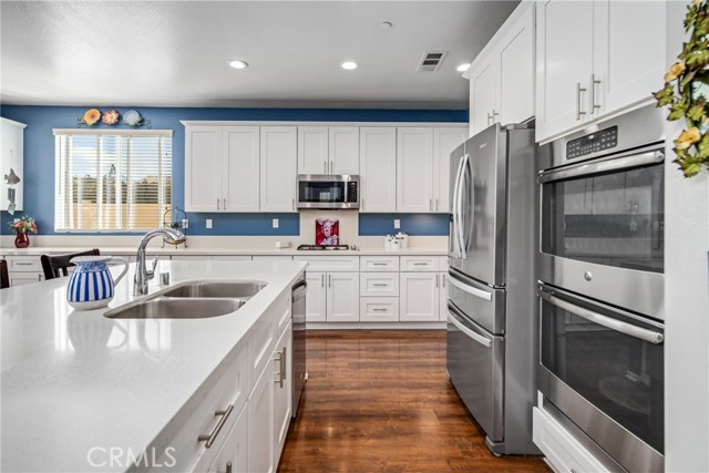 Detail Gallery Image 12 of 54 For 43928 Windrose Pl, Lancaster,  CA 93536 - 4 Beds | 3/1 Baths