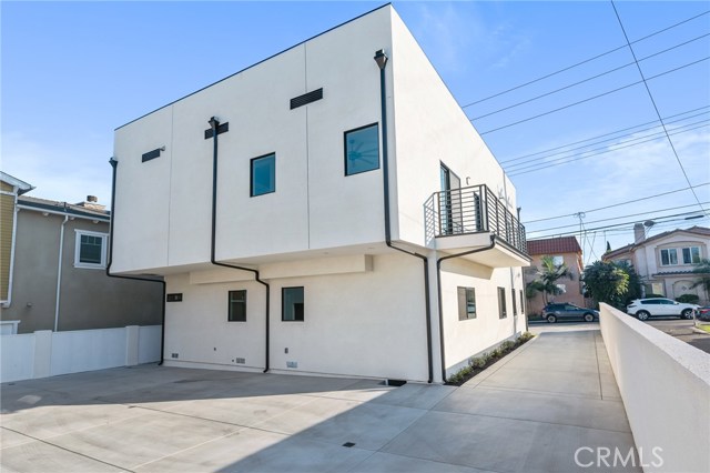 2321 Vanderbilt Lane, Redondo Beach, California 90278, 6 Bedrooms Bedrooms, ,2 BathroomsBathrooms,Residential,Sold,Vanderbilt,CV20231019