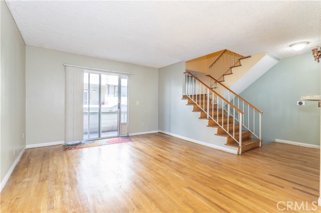 Detail Gallery Image 3 of 18 For 11150 Glenoaks #160,  Pacoima,  CA 91331 - 3 Beds | 2 Baths