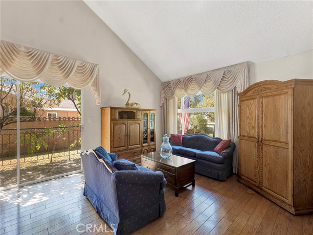 15920 Bahama Street, North Hills CA: https://media.crmls.org/medias/1a94607f-fe42-4bb3-81e1-074750e0f14c.jpg