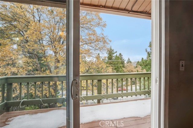 Detail Gallery Image 18 of 34 For 30970 Scenic Way, Running Springs,  CA 92382 - 2 Beds | 2 Baths