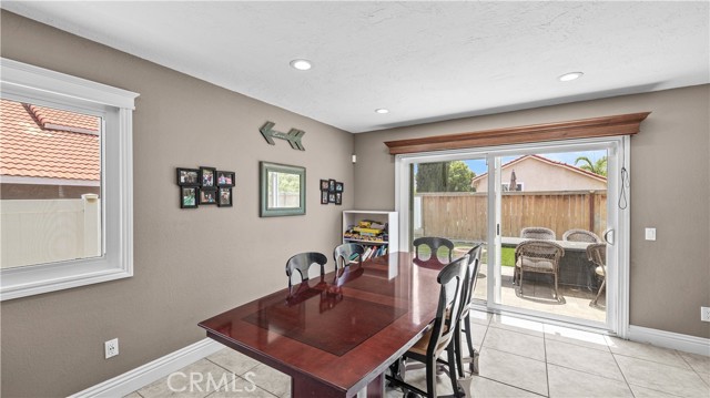 Detail Gallery Image 13 of 38 For 9141 Clay Canyon Dr, Corona,  CA 92883 - 3 Beds | 2/1 Baths