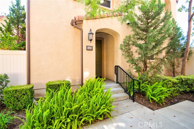 Detail Gallery Image 2 of 38 For 2493 Bruin Pl, Upland,  CA 91786 - 4 Beds | 3/1 Baths