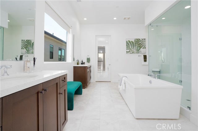 Detail Gallery Image 13 of 20 For 20615 W Hummingbird Ct, Porter Ranch,  CA 91326 - 5 Beds | 5/1 Baths