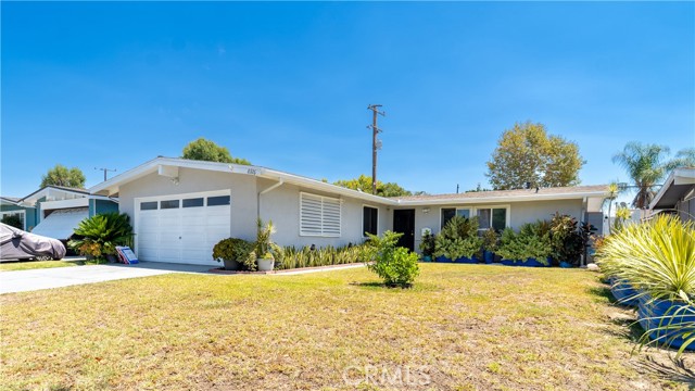 8326 Sanger Avenue, Whittier CA: https://media.crmls.org/medias/1a9615af-81a7-4e95-98c0-1881be402d07.jpg