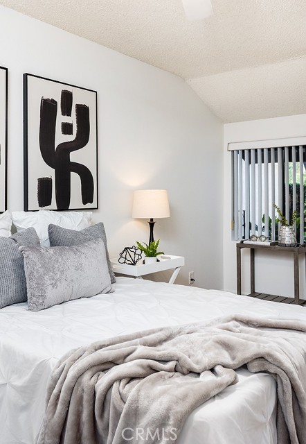 1626 S Mayflower Avenue, Monrovia CA: https://media.crmls.org/medias/1a9629c8-268b-4118-a811-9b701d5929c2.jpg