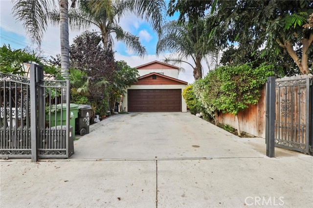 Detail Gallery Image 5 of 58 For 9923 Beach St, Los Angeles,  CA 90002 - 3 Beds | 2 Baths