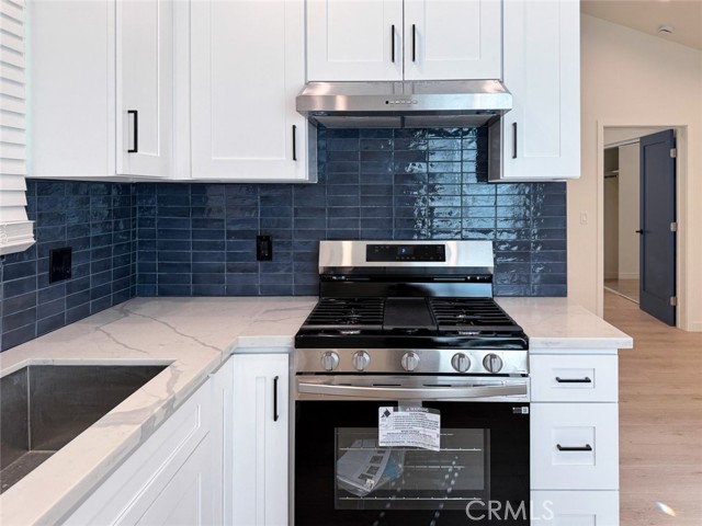 7864 Clearfield Avenue, Panorama City CA: https://media.crmls.org/medias/1a9698f4-18dd-4fc4-ba07-33ac3ed2c4c6.jpg