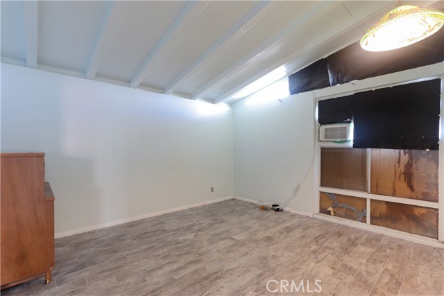 Detail Gallery Image 16 of 24 For 9682 Hillview, Anaheim,  CA 92804 - 4 Beds | 2 Baths