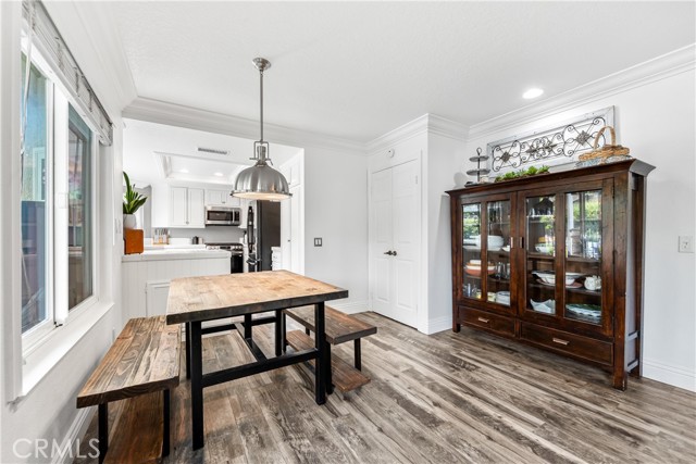 Detail Gallery Image 17 of 53 For 31885 Old Oak Rd, Rancho Santa Margarita,  CA 92679 - 5 Beds | 3 Baths