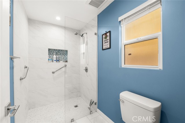 Image 16 of 43 For 4922 El Rancho Verde