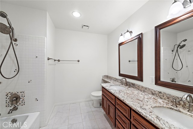 25122 Black Horse Lane, Laguna Hills CA: https://media.crmls.org/medias/1a97301d-dbea-4b1c-8dcd-d6152650eb8f.jpg