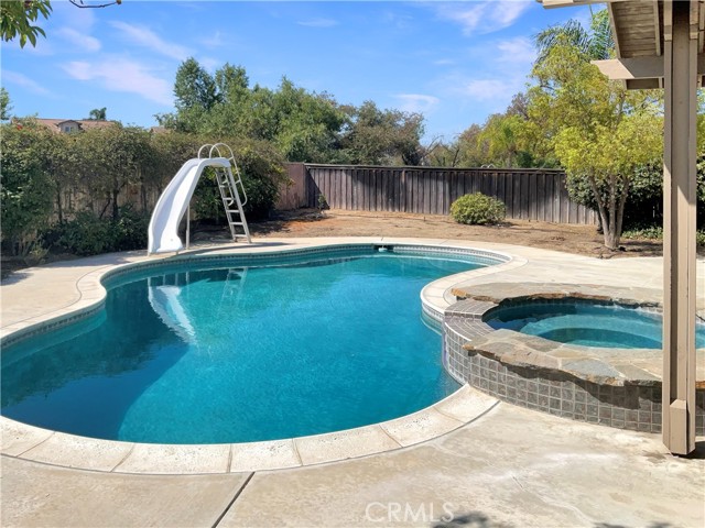 Detail Gallery Image 21 of 26 For 19673 Crestmont Pl, Riverside,  CA 92508 - 5 Beds | 3 Baths