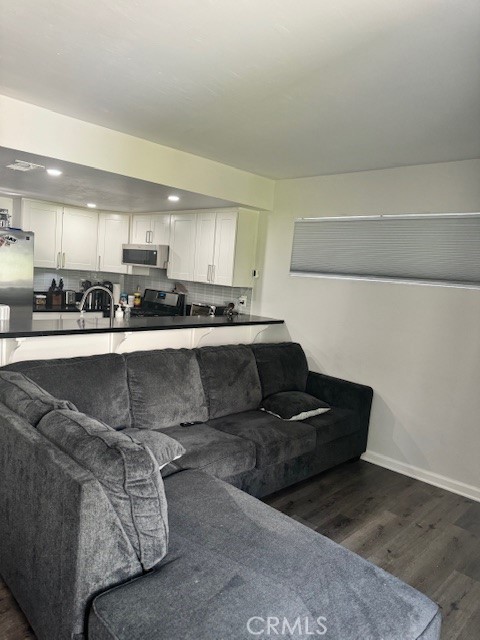 Detail Gallery Image 5 of 37 For 18209 Sierra #30,  Canyon Country,  CA 91351 - 2 Beds | 2 Baths