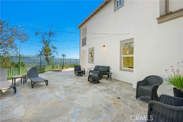 3318 Durham Court, Burbank CA: https://media.crmls.org/medias/1a988492-5353-4558-ada6-8fe3c9eef9a2.jpg