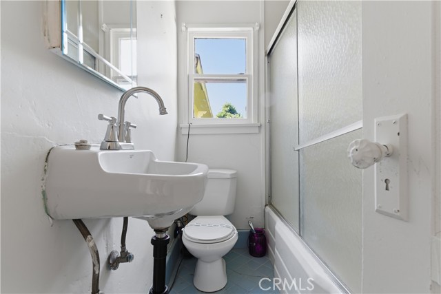 Detail Gallery Image 24 of 26 For 2004 Echo Park Ave, Los Angeles,  CA 90026 - – Beds | – Baths