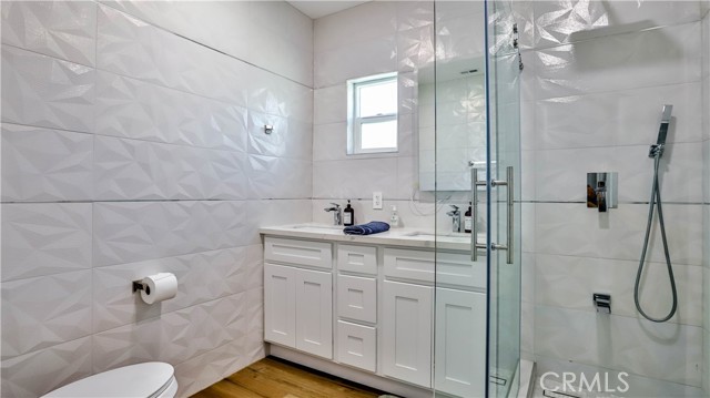 408 S Flower Street, Santa Ana CA: https://media.crmls.org/medias/1a9978b8-b622-4ed2-a73f-8b201ffe848b.jpg