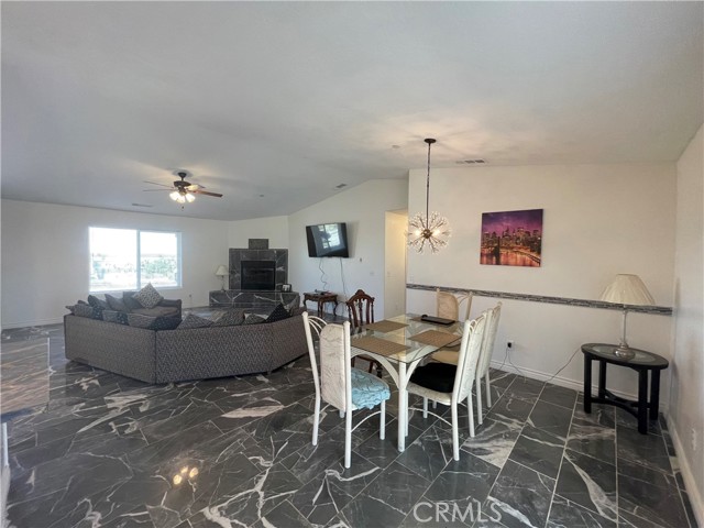 Detail Gallery Image 3 of 12 For 465 Solano Rd, Pinon Hills,  CA 92372 - 4 Beds | 2 Baths