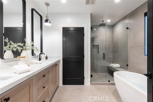 Detail Gallery Image 23 of 45 For 5537 Sunnyslope Ave, Sherman Oaks,  CA 91401 - 4 Beds | 4/1 Baths