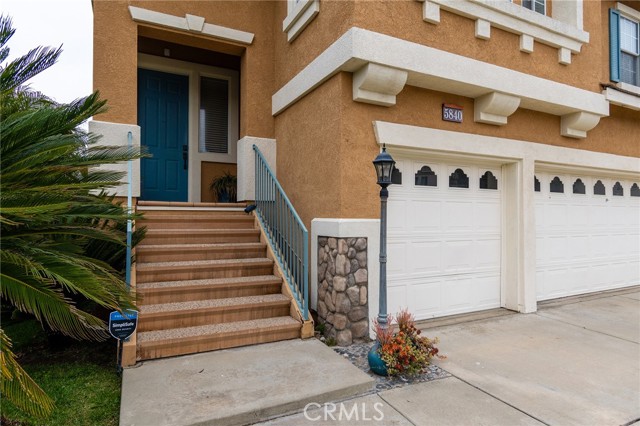 Detail Gallery Image 2 of 18 For 5840 Pine Valley Dr, Fontana,  CA 92336 - 3 Beds | 2/1 Baths