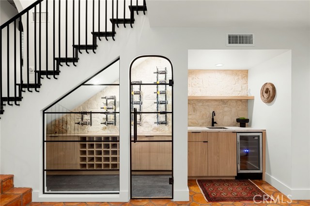 4885 Winnetka Avenue, Woodland Hills CA: https://media.crmls.org/medias/1a9bad75-8688-4279-9220-dc0cc17dede4.jpg