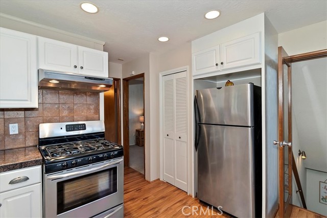 Detail Gallery Image 10 of 36 For 26822 Huron, Lake Arrowhead,  CA 92352 - 3 Beds | 3/1 Baths