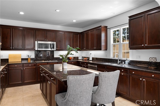 Detail Gallery Image 15 of 54 For 1526 Cole Ln, Upland,  CA 91784 - 4 Beds | 3 Baths