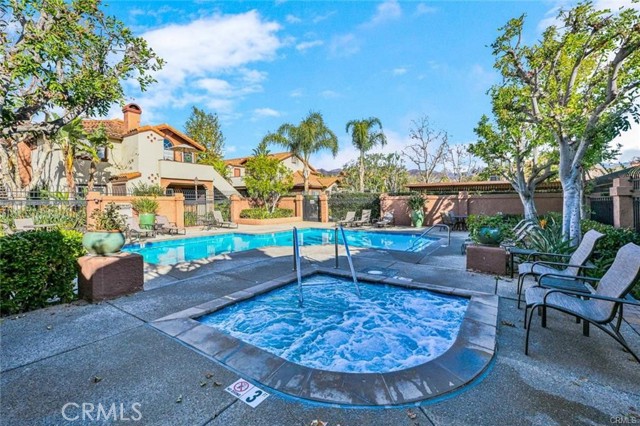 4 Gavilan, Rancho Santa Margarita CA: https://media.crmls.org/medias/1a9d56c1-7ac5-422c-863f-71149875789c.jpg