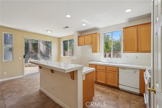 Image 6 of 27 For 15505 Starview Street