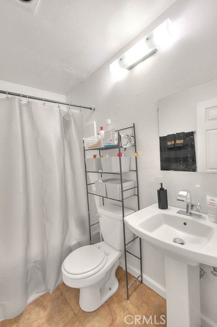 Detail Gallery Image 31 of 35 For 700 W 3rd St #A111,  Santa Ana,  CA 92701 - 2 Beds | 2 Baths