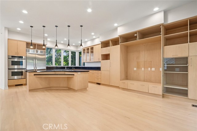 Detail Gallery Image 25 of 75 For 13424 Contour Dr, Sherman Oaks,  CA 91423 - 3 Beds | 4 Baths