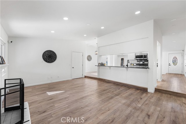 Detail Gallery Image 11 of 48 For 4604 E Avenue R6, Palmdale,  CA 93552 - 3 Beds | 2 Baths