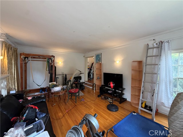 1536 Malcolm Avenue, Los Angeles CA: https://media.crmls.org/medias/1a9ef5c2-2230-4f4a-b24c-914d4e8e9021.jpg